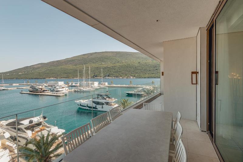 Castelnuovo Three Bedroom Apartment with  Sea  View image 1