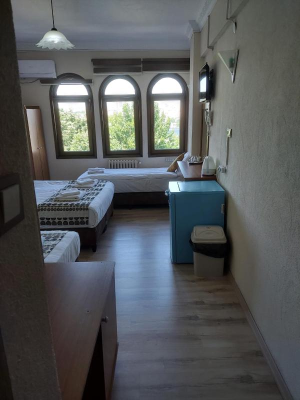Quadruple Room with Sea View image 1