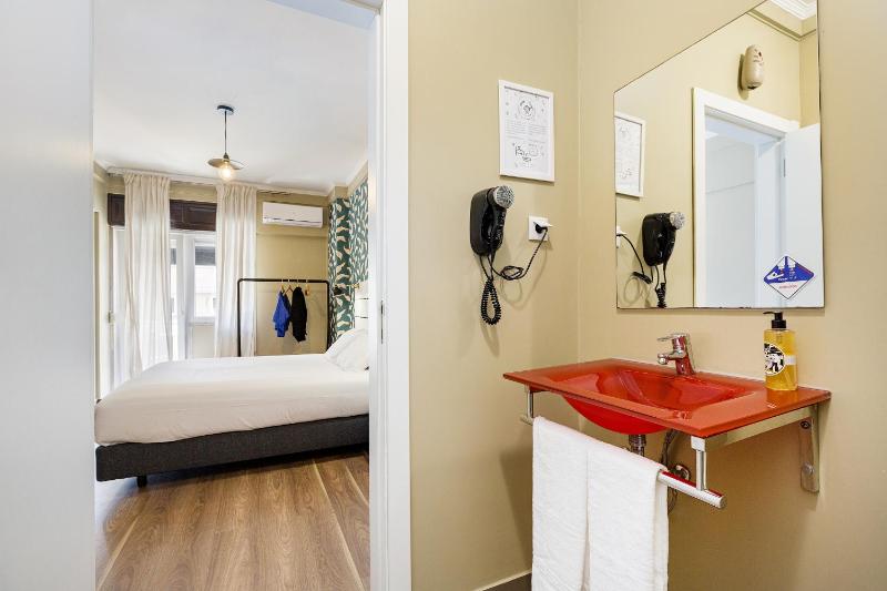 Superior Suite image 2