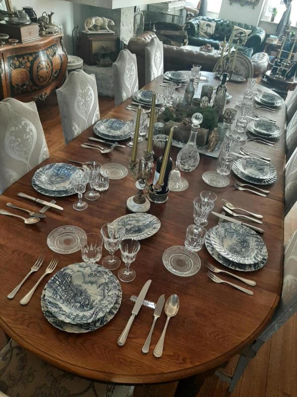 Basic Double Room image 2