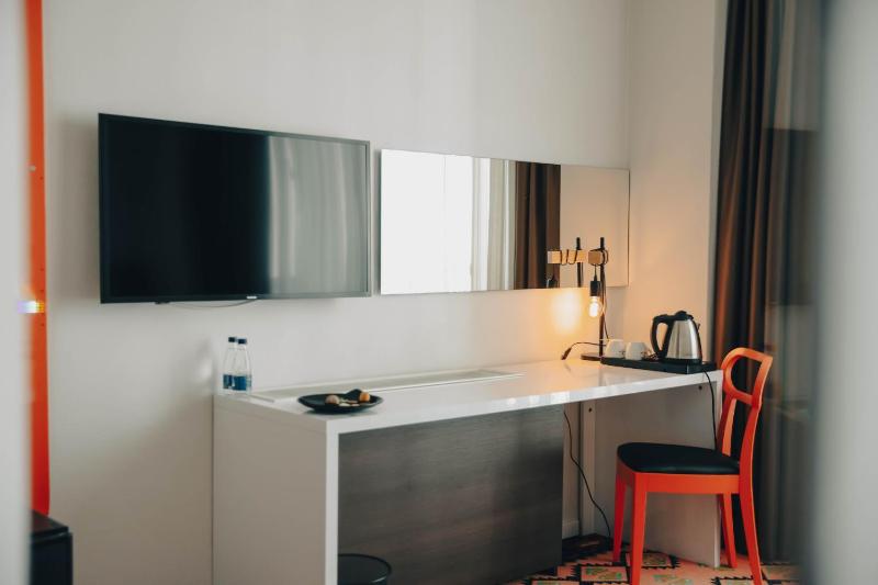 Superior Room with  Double Bed and Sofa image 3