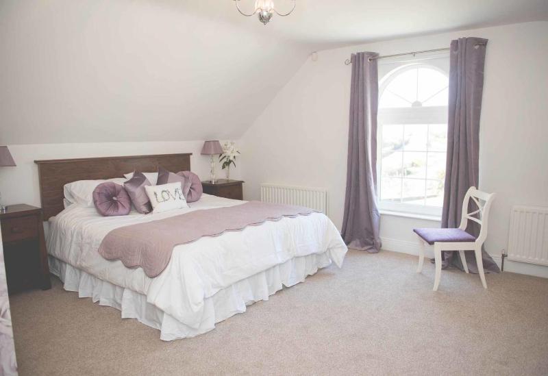 Superior Queen Room image 3