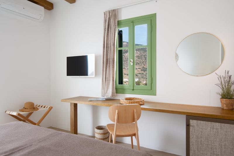 Standard Double or Twin Room with Sea View image 4