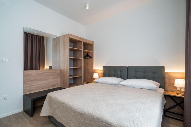 One-Bedroom Apartment with Balcony image 4