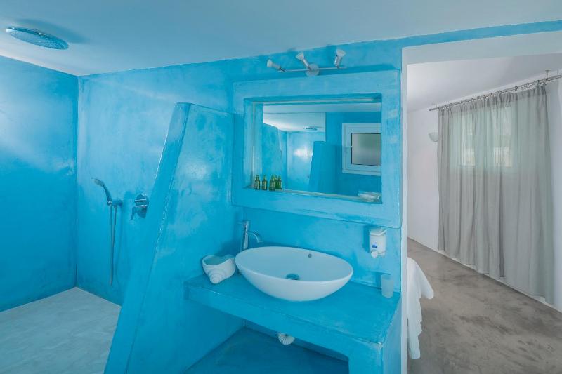 Maisonette with Hot Tub image 3