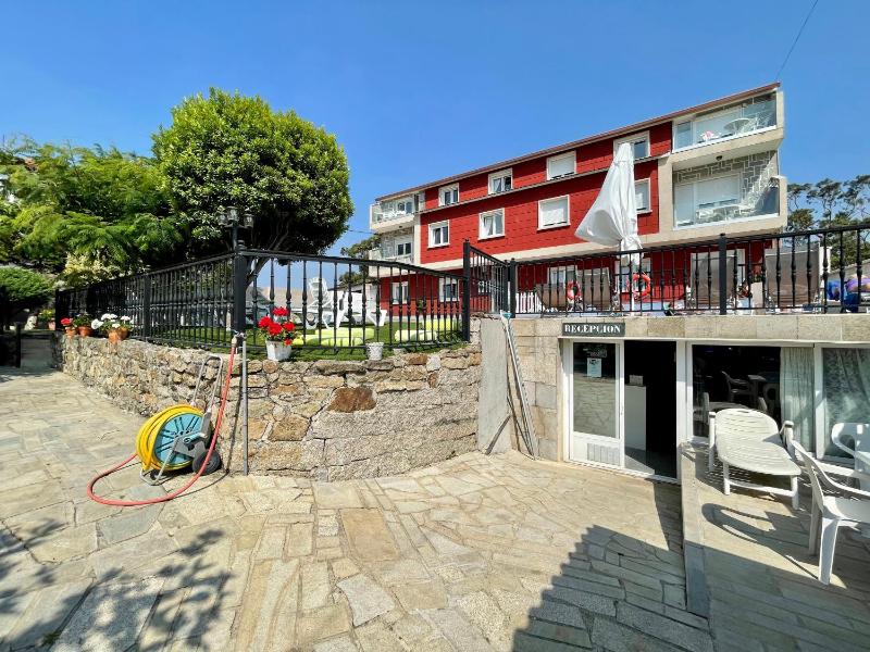 Apartamentos Sinás Playa - image 45