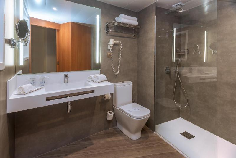 GHT Aquarium & Spa - image 26