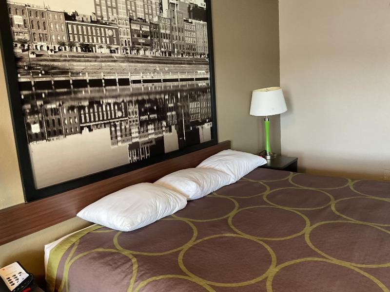 King Room image 1
