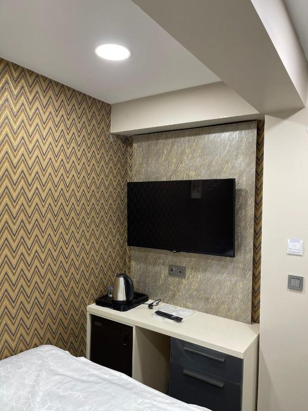 Budget Double Room image 3