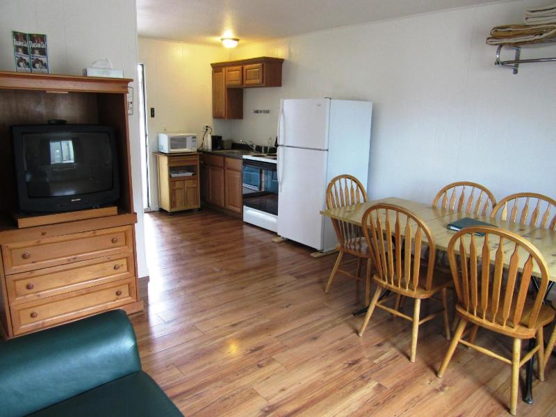 Deluxe Two-Bedroom Suite image 2