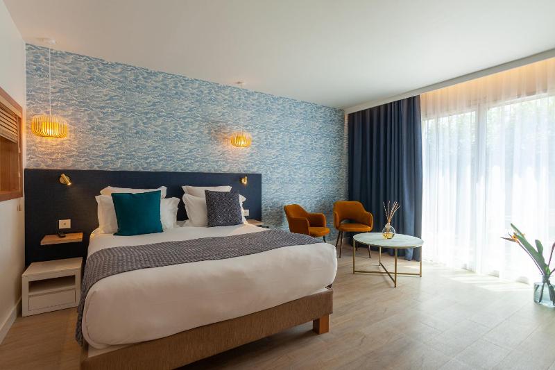 Hôtel La Piscine - image 6