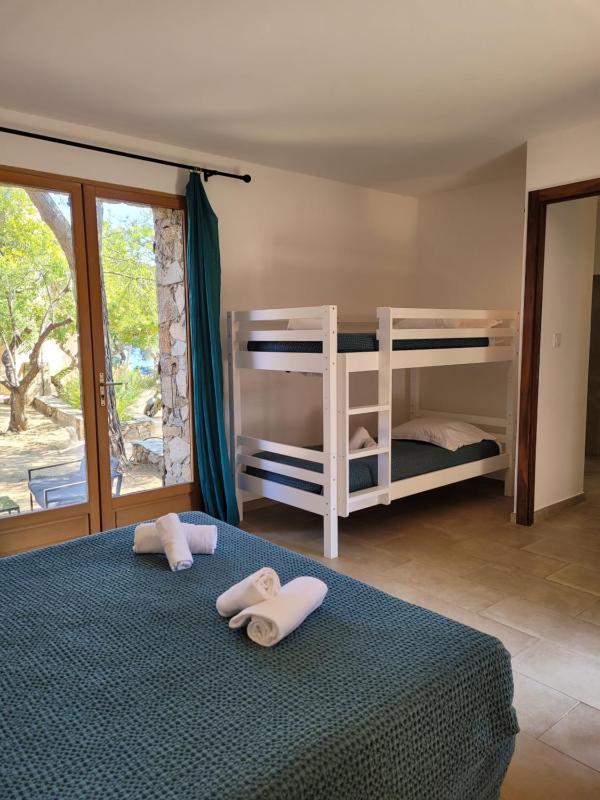 Quadruple Room image 2