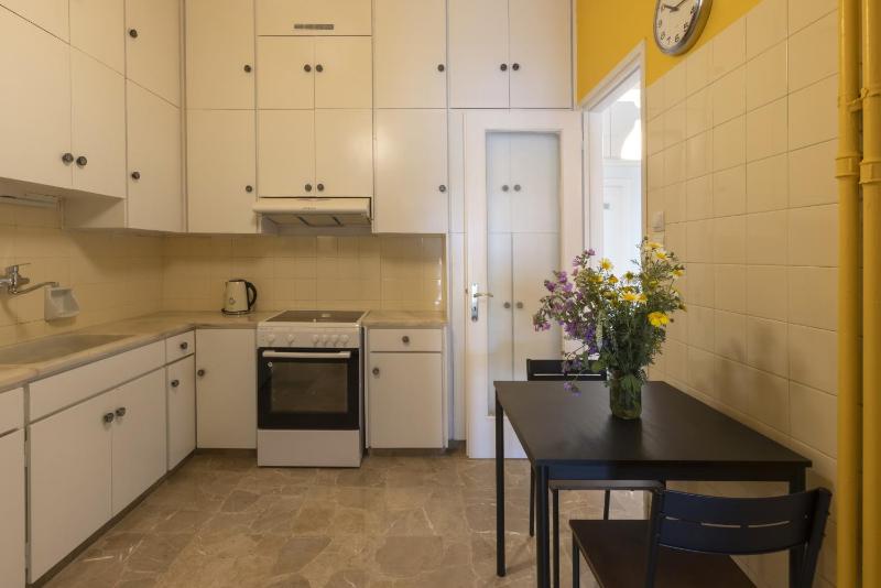 A new happy 2 BDR apartment that has a soul - image 6