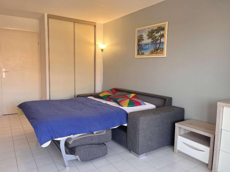 Studio cabine à 200m de Port Fréjus plage commerces terrasse 4 couchages ménage inclus - FR-1-226A-31 - image 2