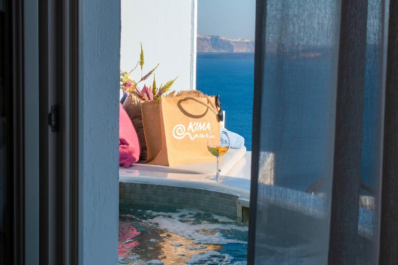 Kima Oia Suites - image 18