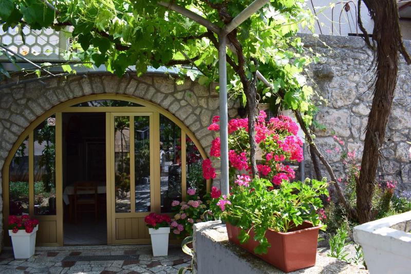 Guest house Tom - image 15