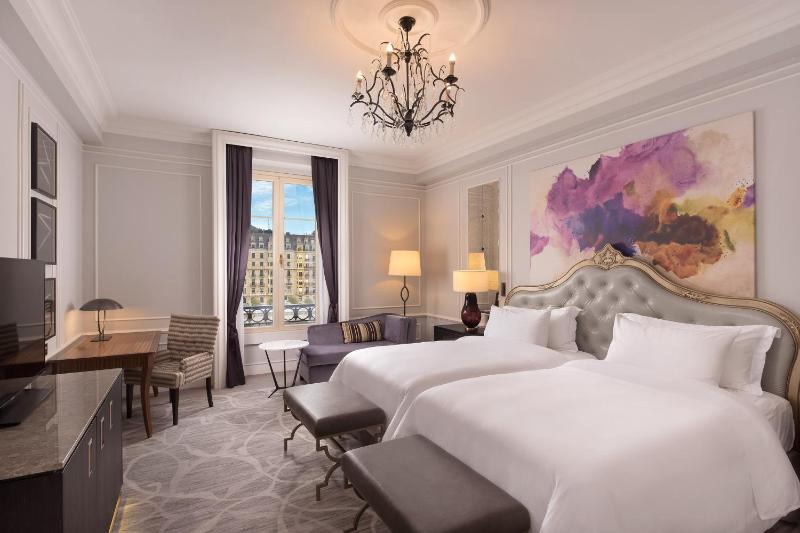 Premium room, Guest room, 2 Twin/Single Bed(s), River view image 1