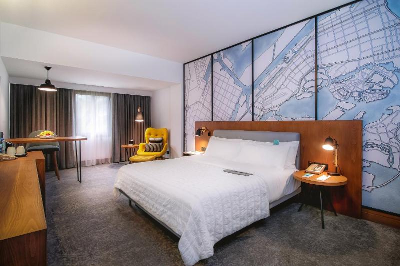 Club Room King City View with Club Lounge Access image 1