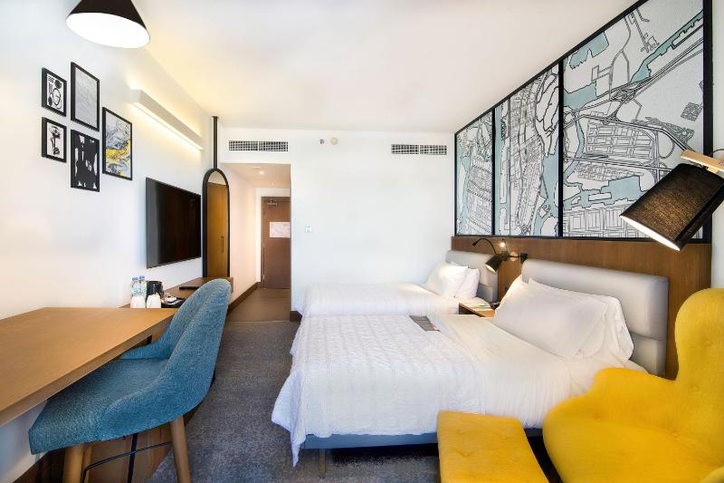 Deluxe Room City View, Guest room, 2 Twin/Single Bed(s) image 3