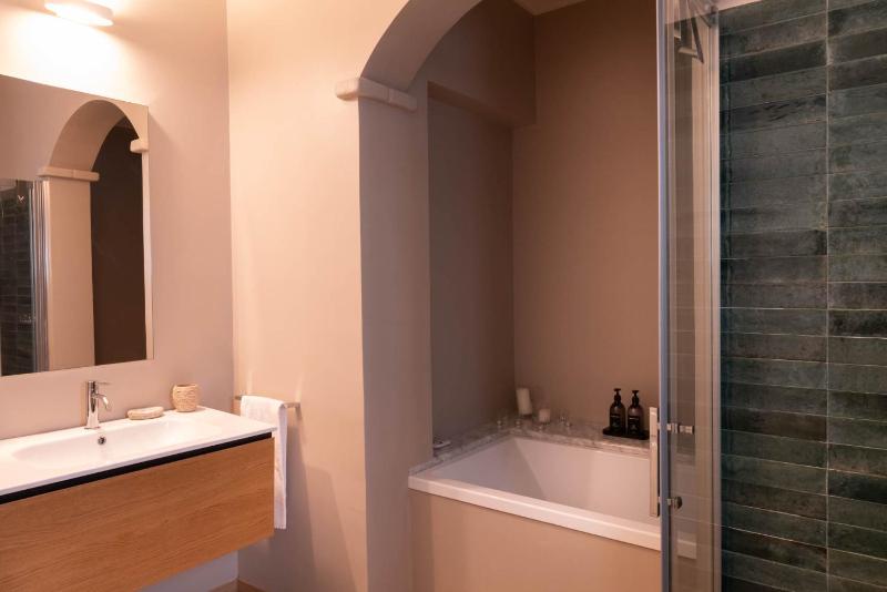 Superior Suite image 4