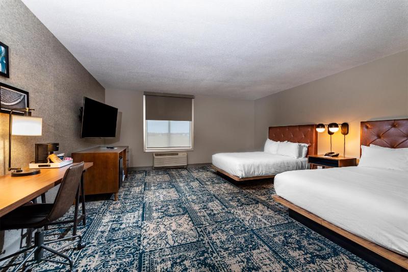 Guest room, 2 Double Beds image 3