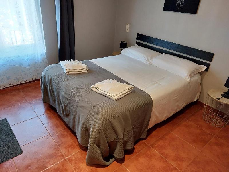 Double Room image 1
