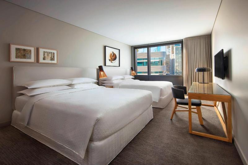 Queen Room - High Floor image 1
