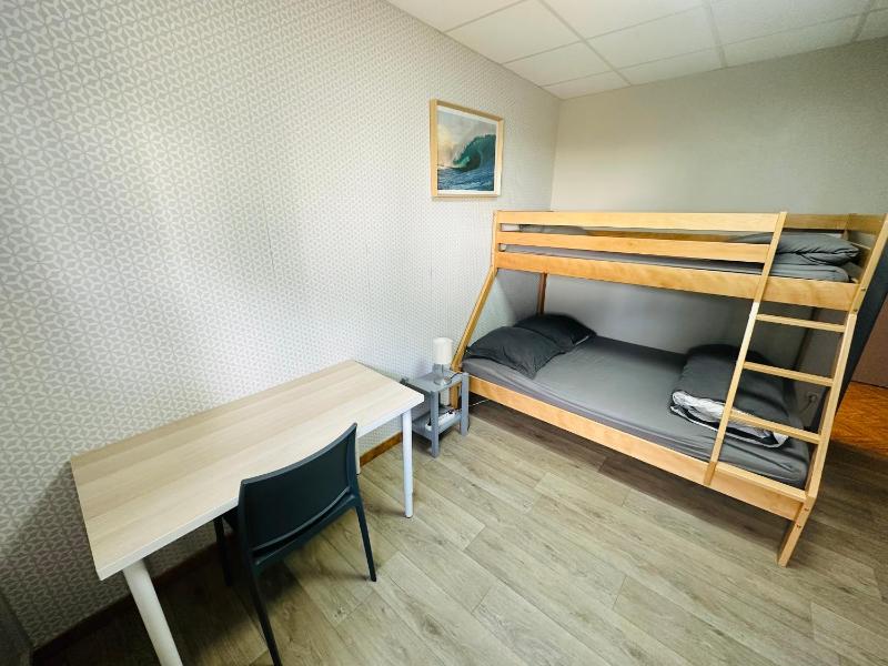 Standard Triple Room image 2