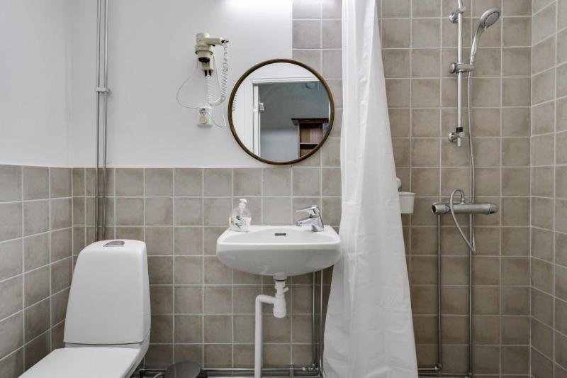 Double Room with Private Bathroom image 4