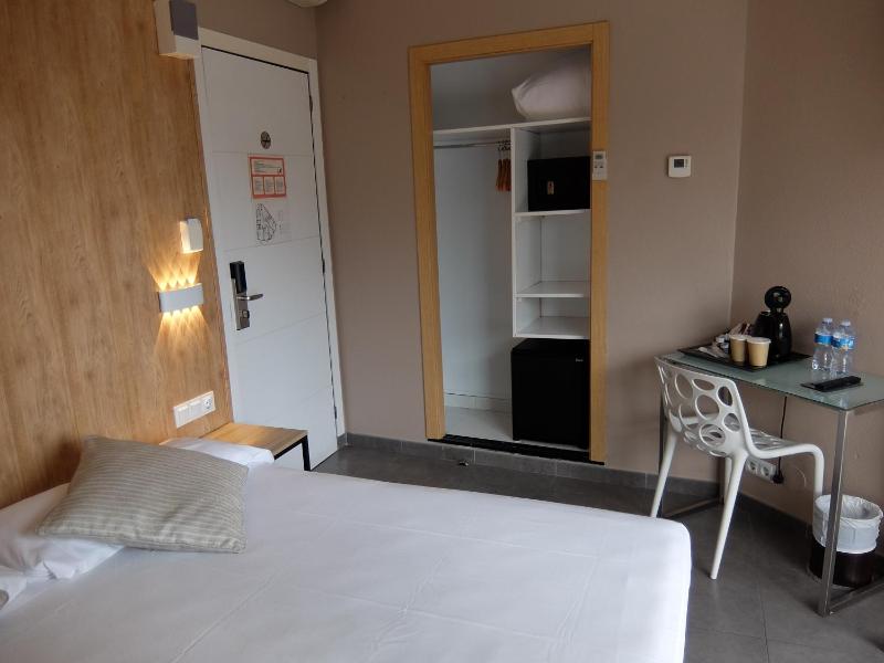 Standard Double or Twin Room with Balcony image 1