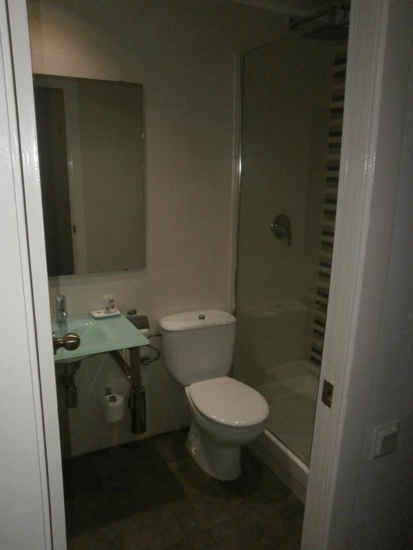 Single Room image 2