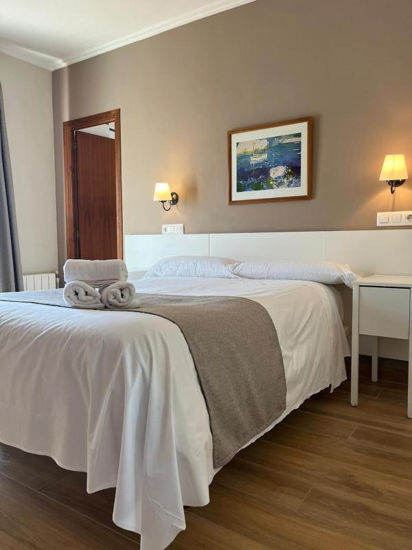 Double or Twin Room with Balcony image 1