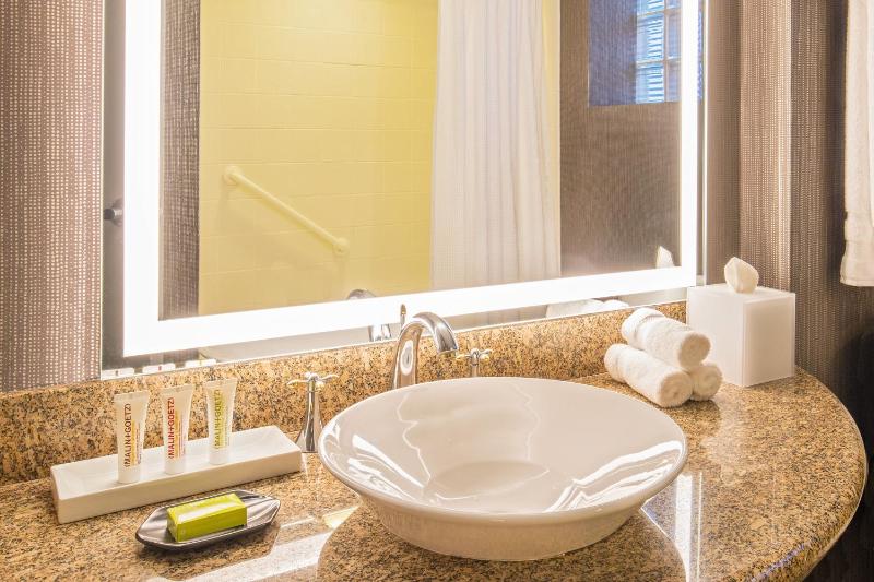 Junior Suite, 1 King image 2