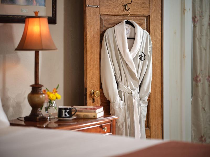 Double Room with Private Bathroom image 4