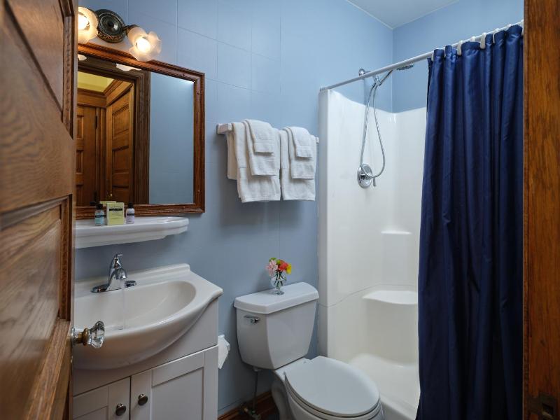 Superior Triple Room image 2