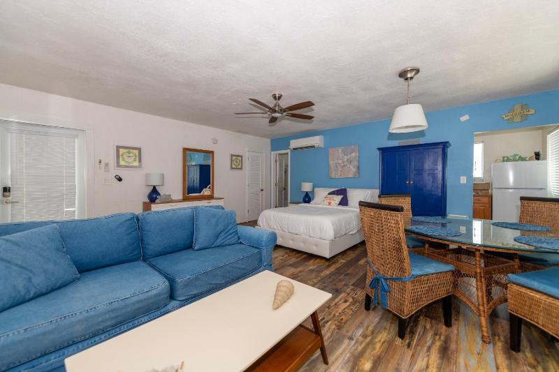 Tropic Isle Boutique Hotel - image 47