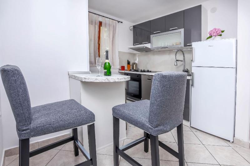Two-Bedroom Apartment with Terrace image 4