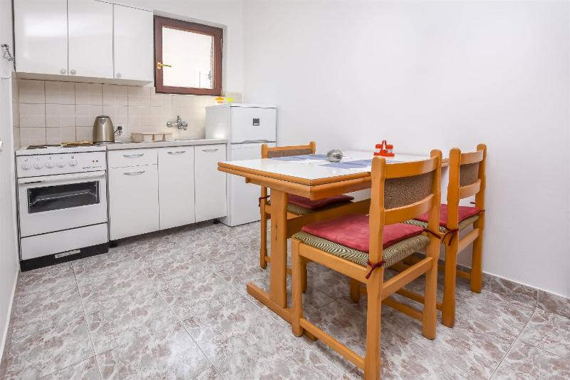 Apartments and Room Novokmet - image 6
