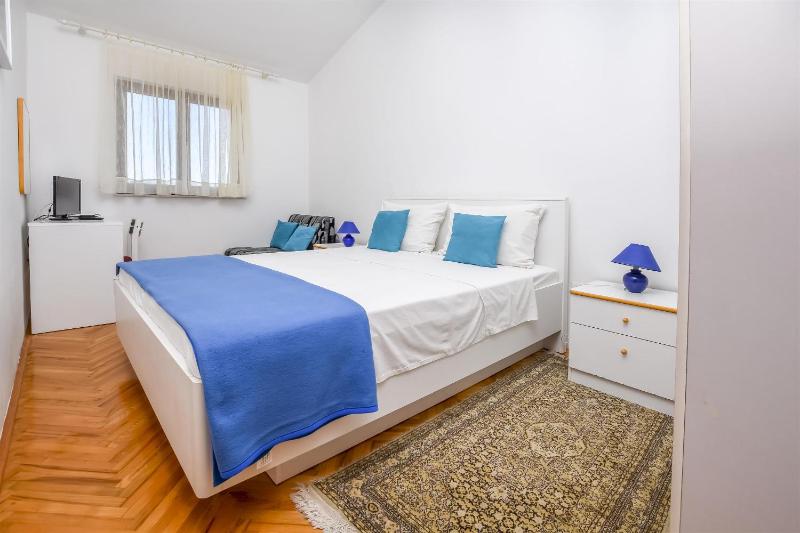 One-Bedroom apartment Standard image 4