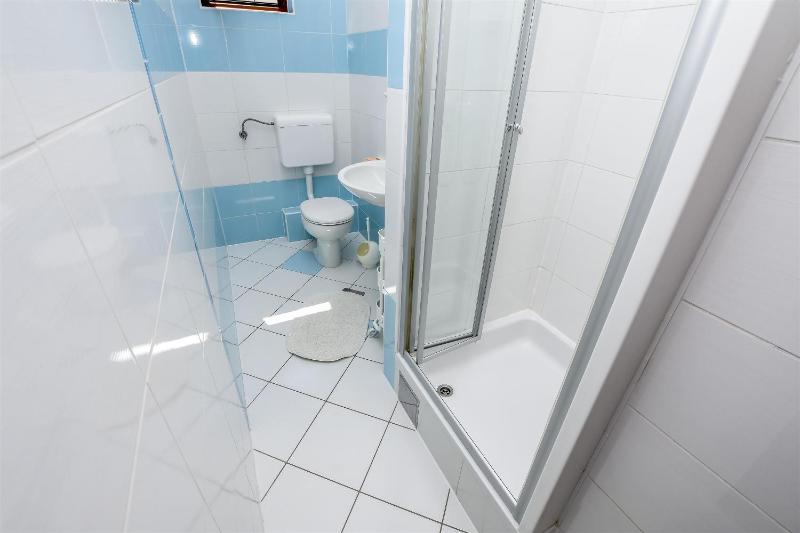 One-Bedroom Apartment image 2