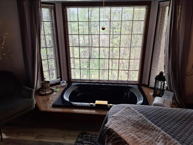 Executive Suite image 2