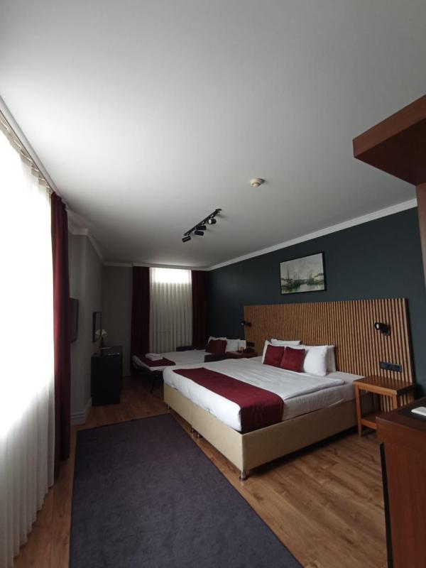 Classic Triple Room image 4