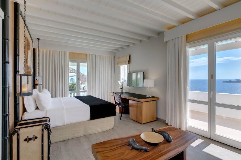 Family Retreat, 2 Bedroom Suite, Sea view, Corner room image 3
