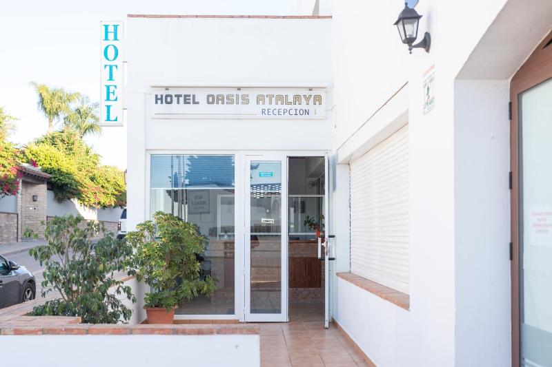 Hotel Oasis Atalaya - image 11