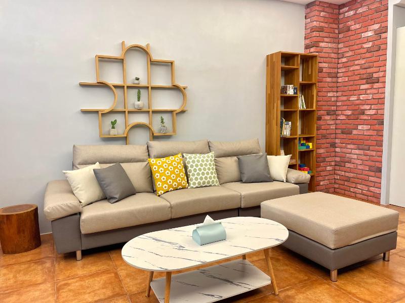 Puzzle Home Stay - image 4