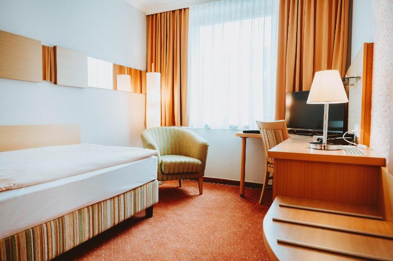 Economy Single Room image 4
