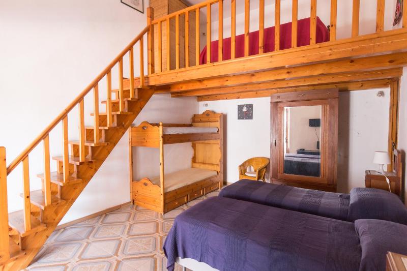 Quadruple Room image 2