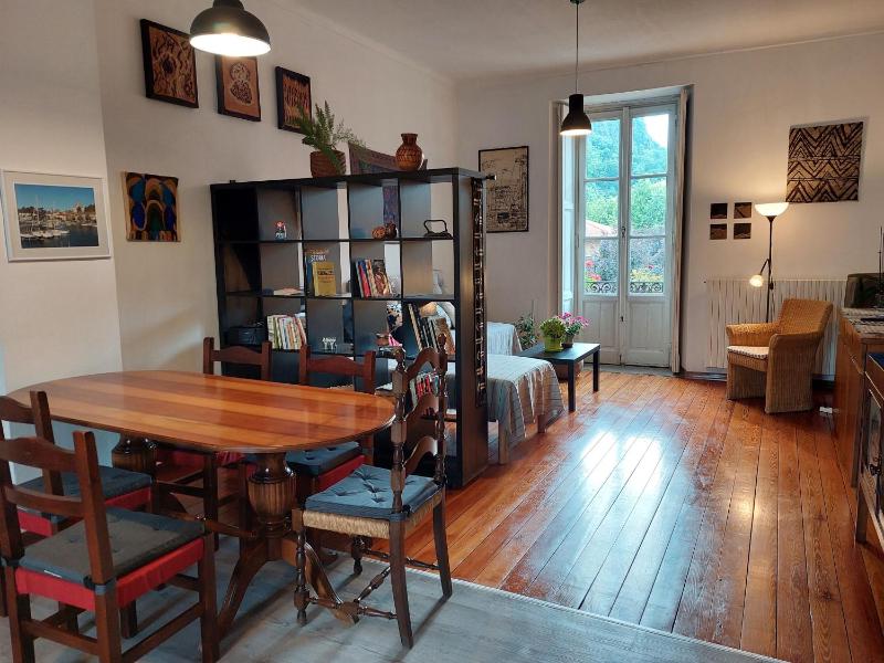 Apartment with Partial Lake View image 3