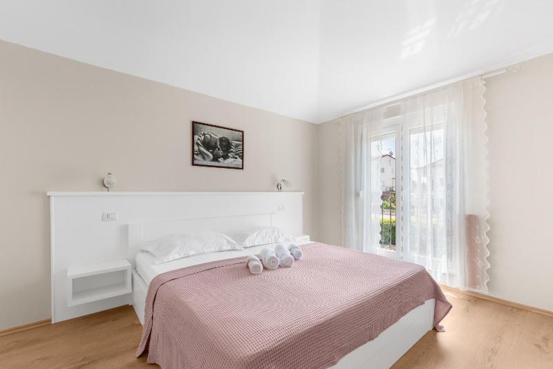 Villa Hope - Apartments with Shared Pool - image 18