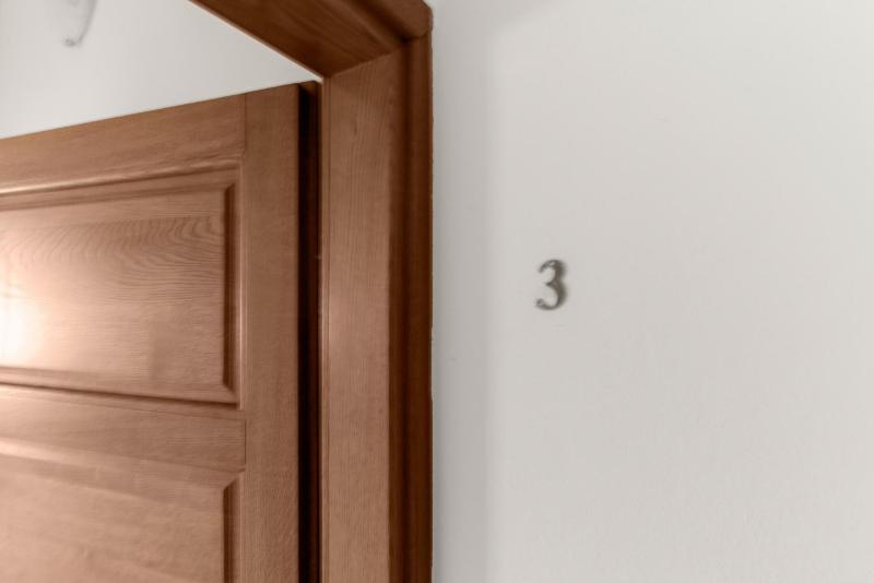 One-Bedroom Apartment image 2